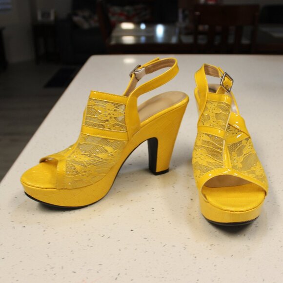 Yellow Block Heel Strappy Sandals Size 10.5/42 - Picture 6 of 9